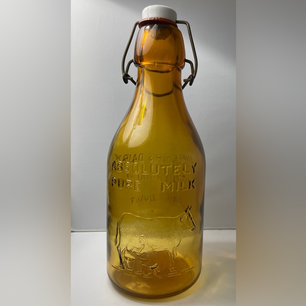 🍂 Vintage Amber Milk Bottle, Thatcher’s Dairy One Quart Pure Milk Bottle w/ Cow